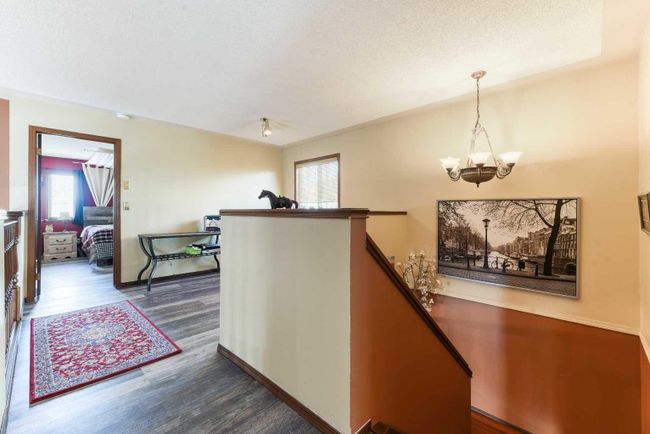 262 Shawnessy Drive Sw, Home with 4 bedrooms, 2 bathrooms and 4 parking in Calgary AB | Image 18