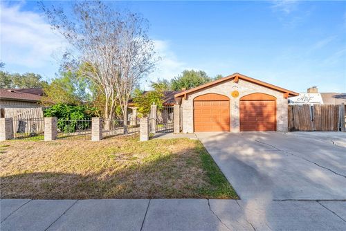 4114 Beard Dr, Corpus Christi, TX, 78413-2008 | Card Image