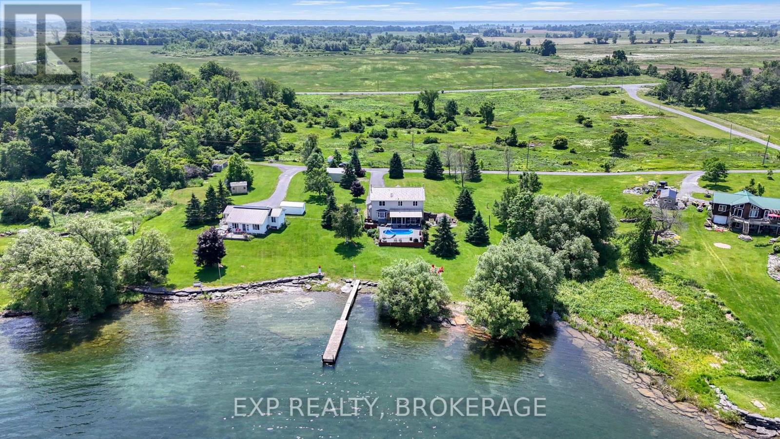 Residential in Frontenac Islands (Wolfe Island) 2