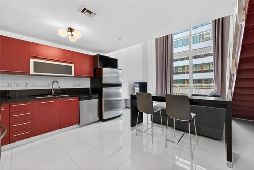424-253 Ne 2nd St, Miami, FL, 33132-2285 | Card Image