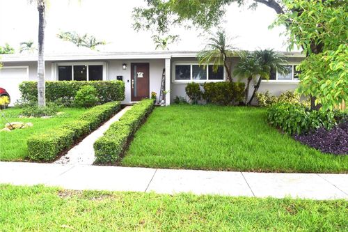9355 Sw 181st St, Palmetto Bay, FL, 33157-5759 | Card Image