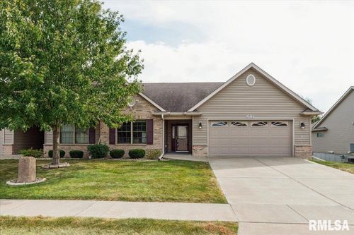 1713 Garrett Ave, Clinton, IA, 52732-4932 | Card Image