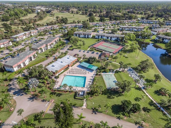 APT-201 - 4372 27 Th Ct Sw, Condo with 2 bedrooms, 2 bathrooms and null parking in NAPLES FL | Image 33