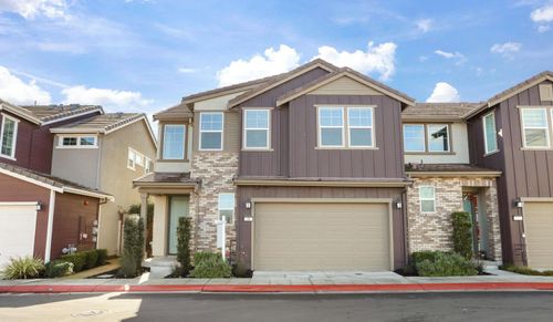 98 E Calder Dr, Mountain House, CA, 95391-8341 | Card Image
