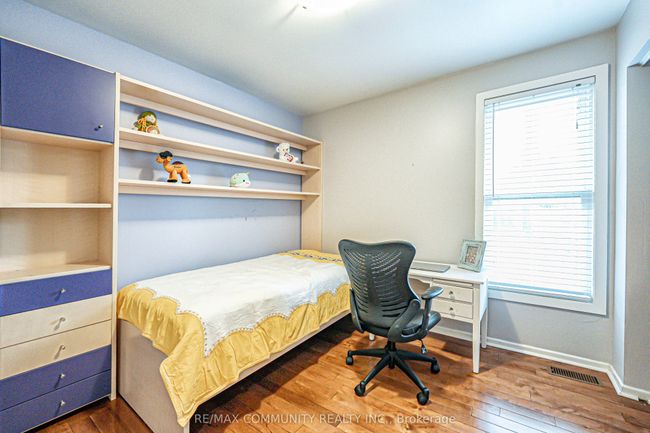 702 Castleguard Cres, House other with 4 bedrooms, 2 bathrooms and 4 parking in Burlington ON | Image 21