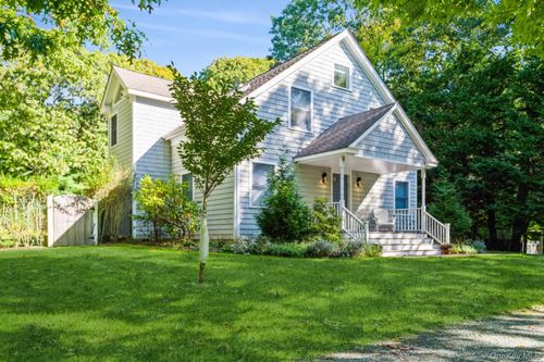 2 Musket Ln, East Hampton, NY, 11937-3310 | Card Image