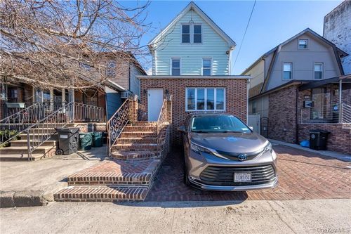 2225 E 21st St, Brooklyn, NY, 11229-3637 | Card Image