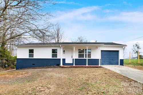 1801 Highland Ave, Morganton, NC, 28655-6920 | Card Image