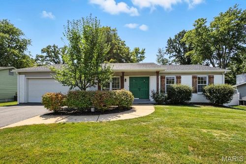 194 Nassau Way, Ballwin, MO, 63021-5029 | Card Image