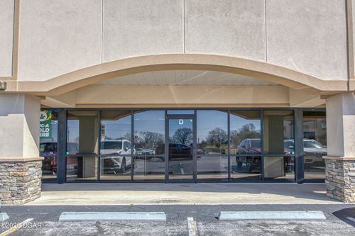 d-1715 S Madison St, Webb City, MO, 64870-2933 | Card Image