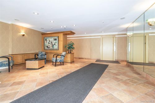 apt-2g-25 Park Pl, Great Neck, NY, 11021-5004 | Card Image