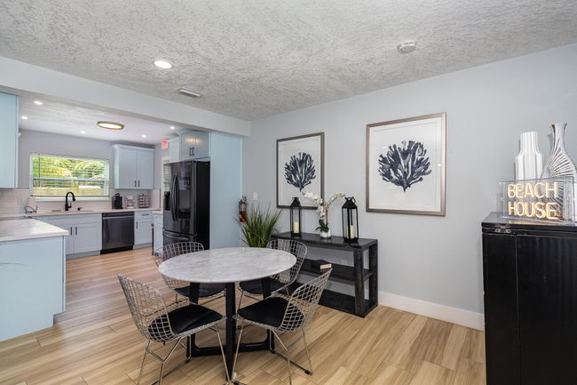 Dining Area | Image 13