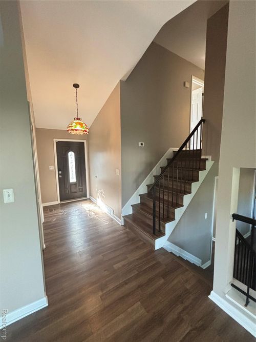 4415 Holly Dr, Troy, MI, 48085-4812 | Card Image