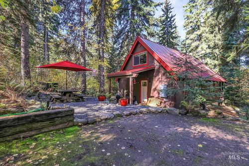 10 Caribou Pkwy, Cascade, ID, 83611 | Card Image