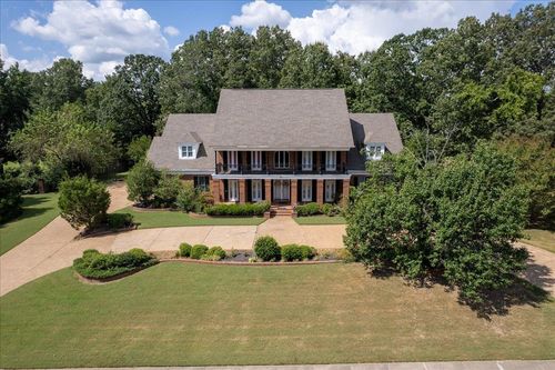 9551 Fox Hill Cir S, Germantown, TN, 38139-6832 | Card Image