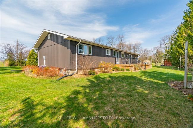 4609 Douglas Line, House other with 4 bedrooms, 2 bathrooms and 5 parking in Town Of Plympton Wyoming ON | Image 33