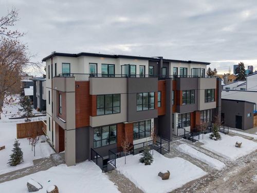 2126 7 St Nw, Calgary, AB, T2M5J4 | Card Image