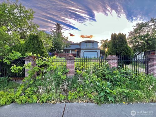 14231 53rd Ave S, Tukwila, WA, 98168-4423 | Card Image