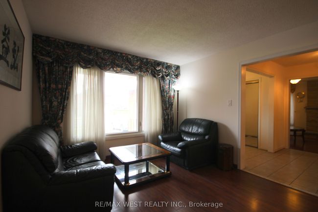 73 Hullrick Dr, House other with 4 bedrooms, 3 bathrooms and 4 parking in Etobicoke ON | Image 8