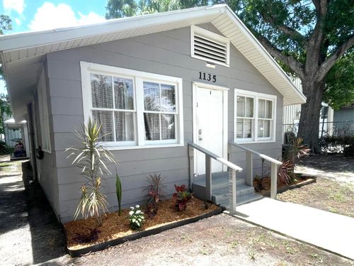 1135 17th Pl, Vero Beach, FL, 32960-0441 | Card Image