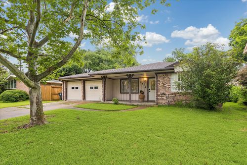 5526 Grape St, Houston, TX, 77096-1102 | Card Image