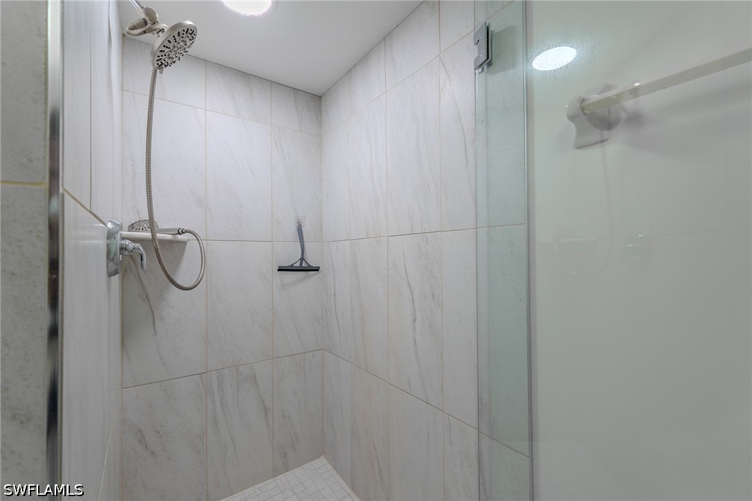 Residential Lease in Naples 3
