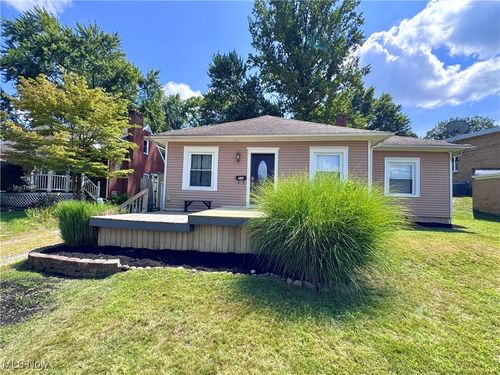 520 38th St Nw, Canton, OH, 44709-1527 | Card Image