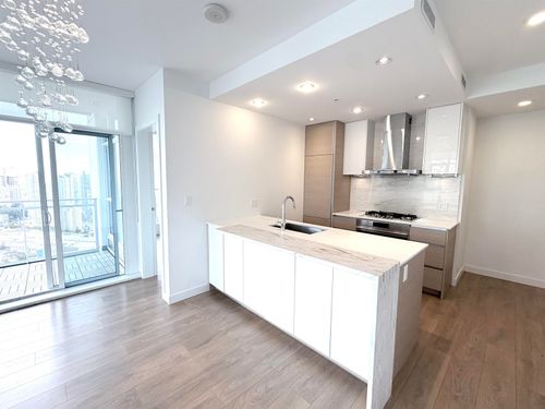 3910-4670 Assembly Way, Burnaby, BC, V5H0H3 | Card Image