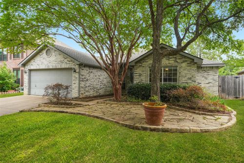7516 Deerlodge Trl, Fort Worth, TX, 76137-4132 | Card Image