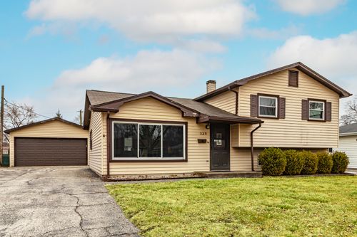 325 N Emerald Ave, Mundelein, IL, 60060-2147 | Card Image