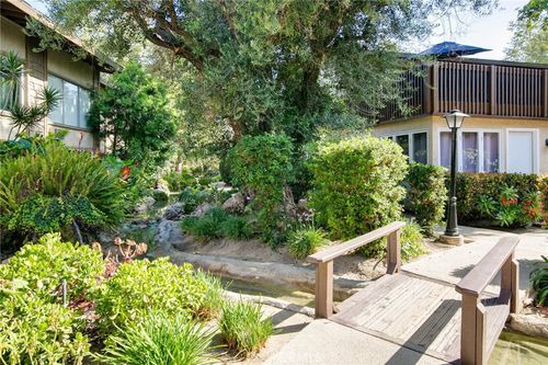 1j-3050 S Bristol St, Santa Ana, CA, 92704-6701 | Card Image