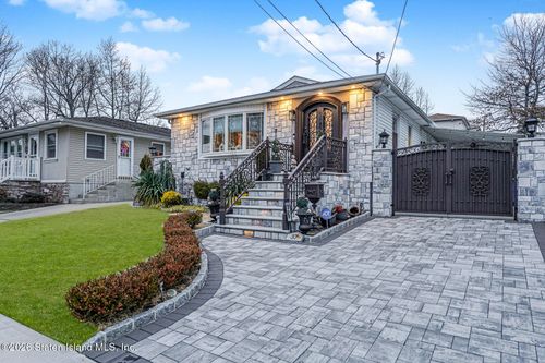 37 West Terrace, Staten Island, NY, 10312 | Card Image