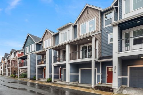 unit-104-3250 Sw Graham St, Seattle, WA, 98126-5402 | Card Image