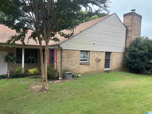 1016 Vestavia Manor Dr, Vestavia, AL, 35216-2214 | Card Image