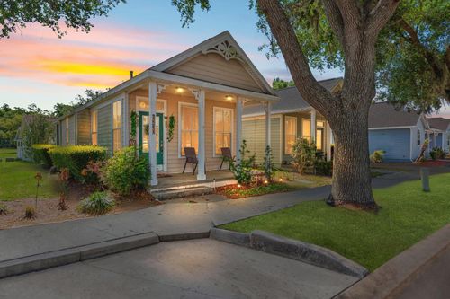 6230 Abbott Station Dr, ZEPHYRHILLS, FL, 33542-4877 | Card Image