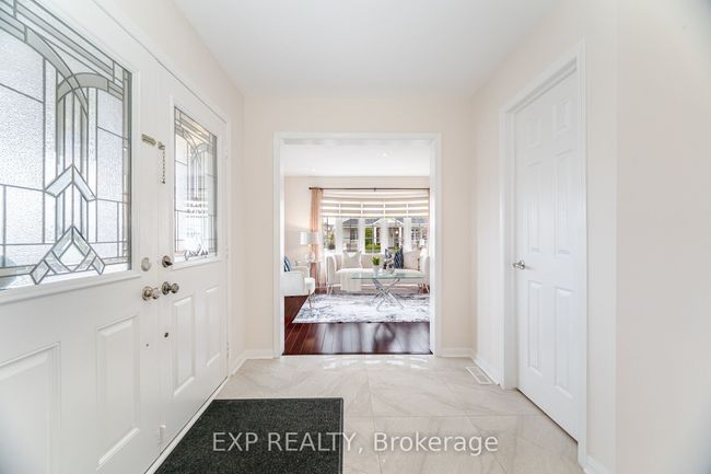810 Cousens Terr, House other with 5 bedrooms, 3 bathrooms and 2 parking in Milton ON | Image 5