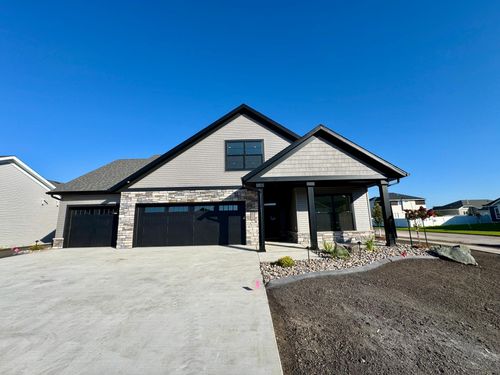 4931 Avery Ln S, Fargo, ND, 58104-8587 | Card Image