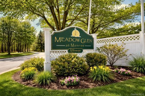 16 Webster Ct, Monroe, NY, 10950-4936 | Card Image