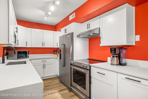 a-1-85 Meadowood Dr, Carbondale, CO, 81623-9254 | Card Image