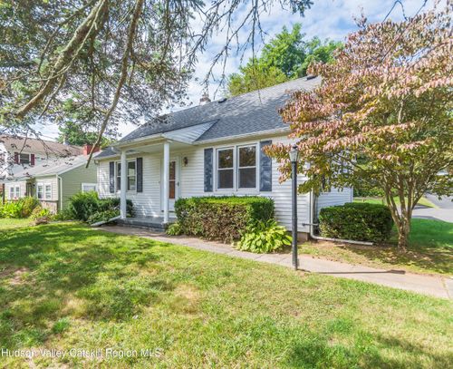 297 Clifton Ave, Kingston, NY, 12401-2723 | Card Image