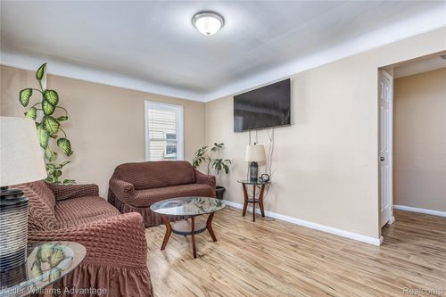 20210 Archdale St, Detroit, MI, 48235-2143 | Card Image