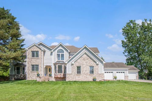 7471 Brewer Rd, Flint, MI, 48507-4615 | Card Image