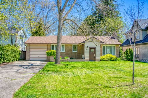 425 Maple Grove Dr, Oakville, ON, L6J4V8 | Card Image