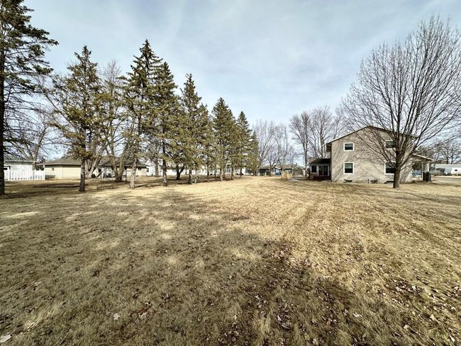908 Lilac Dr | Image 8