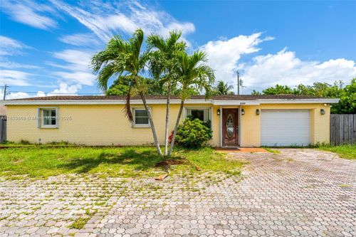2727 Hypoluxo Rd, LAKE WORTH, FL, 33462-3826 | Card Image