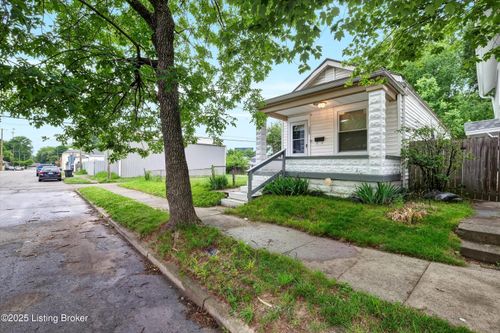 209 W Kenton St, Louisville, KY, 40214-1637 | Card Image