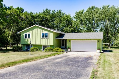 1108 62nd Ave N, Moorhead, MN, 56560-6572 | Card Image