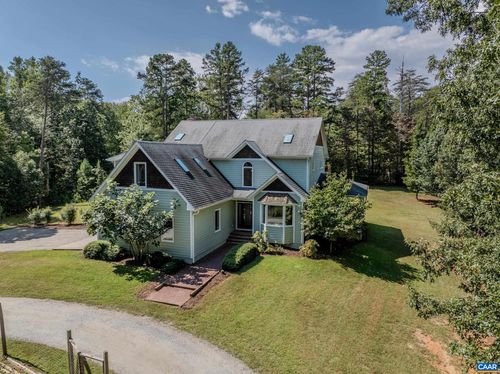 140 Lynx Farm Ln, CHARLOTTESVILLE, VA, 22903-9216 | Card Image