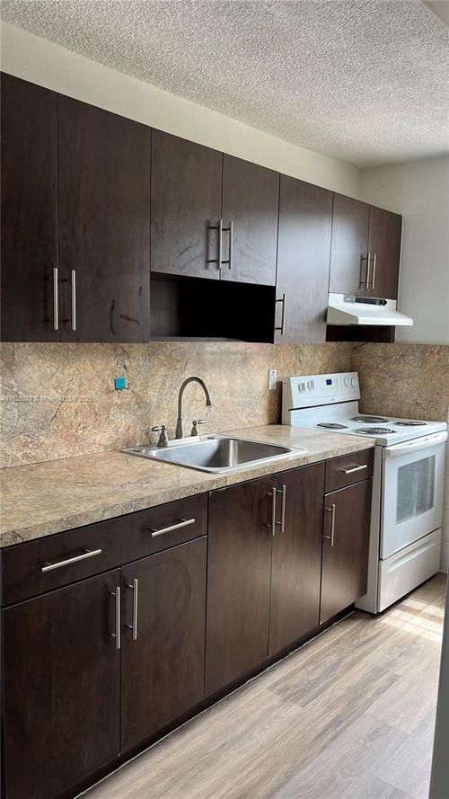 apt-1-1607 Nw 16th Ave, Miami, FL, 33125-2452 | Card Image