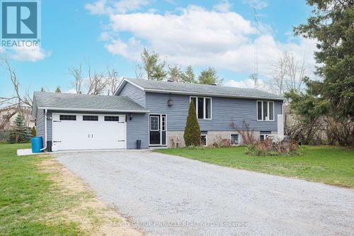 7 Hawk St, Woodville, ON, K0M2T0 | Card Image